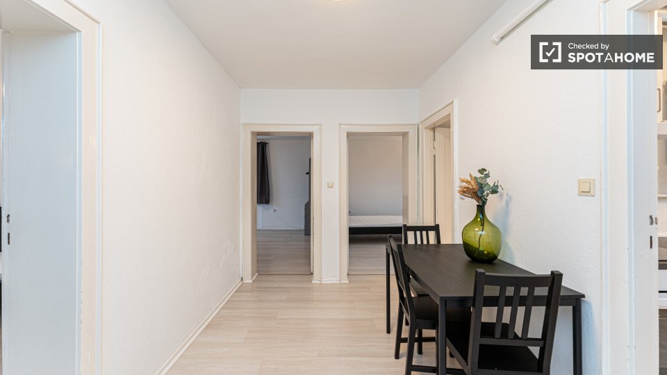 Room, Forckenbeckstraße, Berlin