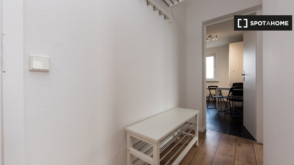 Room, Johanna-Tesch-Straße, Berlin