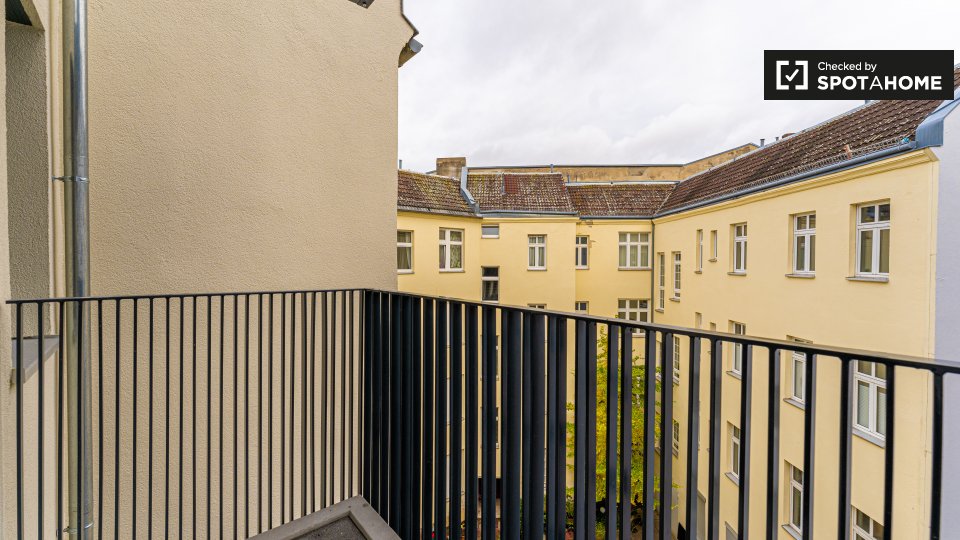 Room, Cunostraße, Berlin