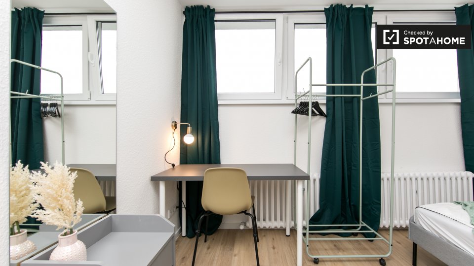 Room, Bismarckstraße, Berlin