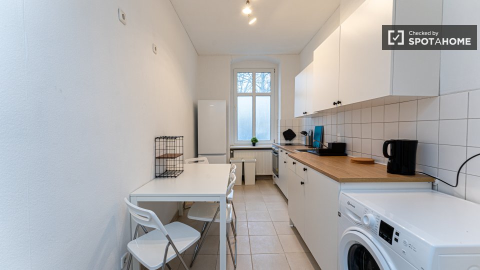 Room, Waldstraße, Berlin