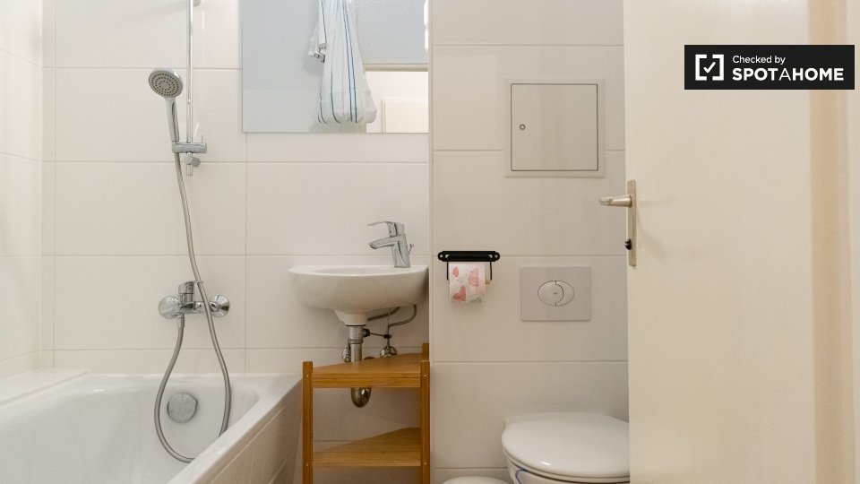 Room, Graefestraße, Berlin