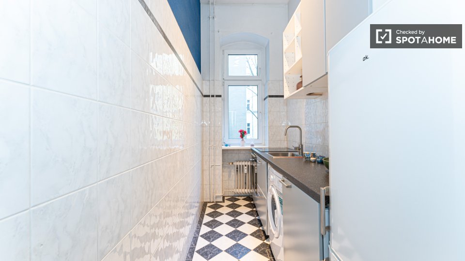 Room, Kantstraße, Berlin