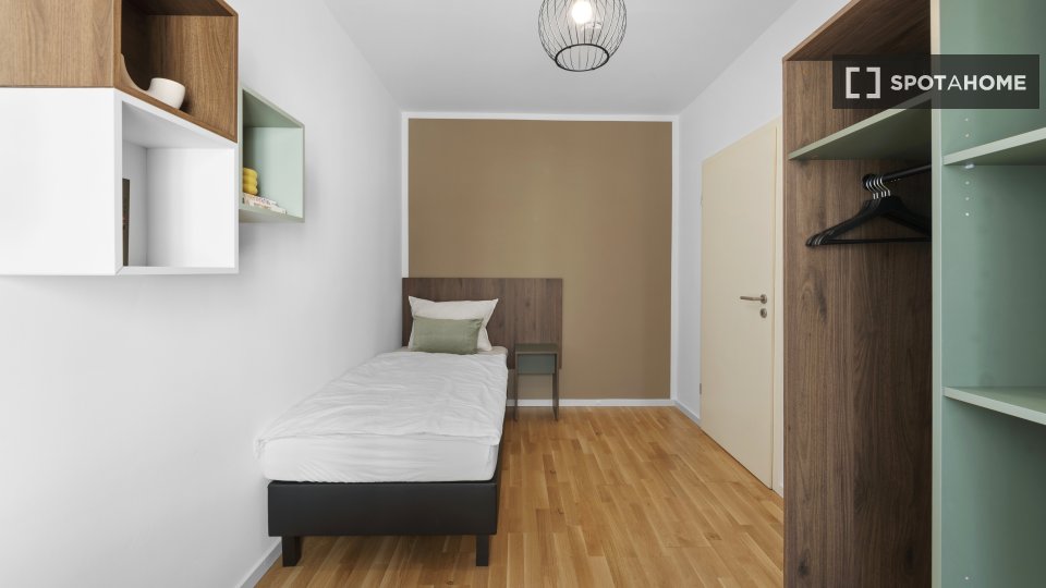 Room, Friedrichstraße, Berlin