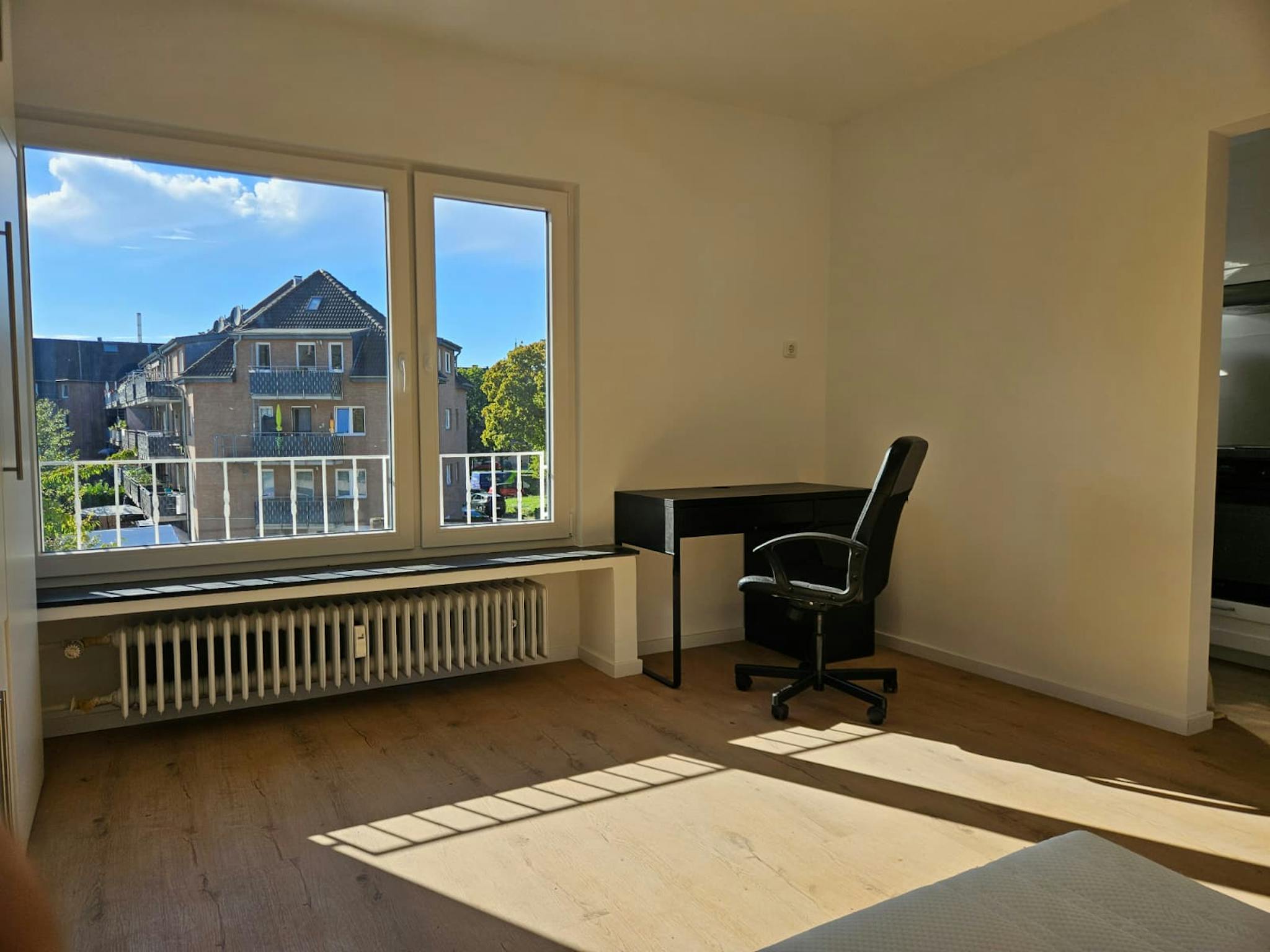 Apartment, Zeppelinstraße, Dusseldorf