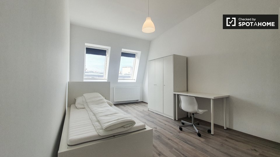 Room, Kottbusser Damm-30, Berlin
