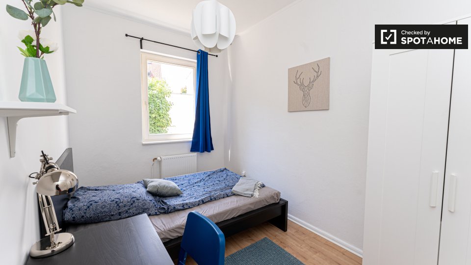 Room, Zinsgutstraße, Berlin