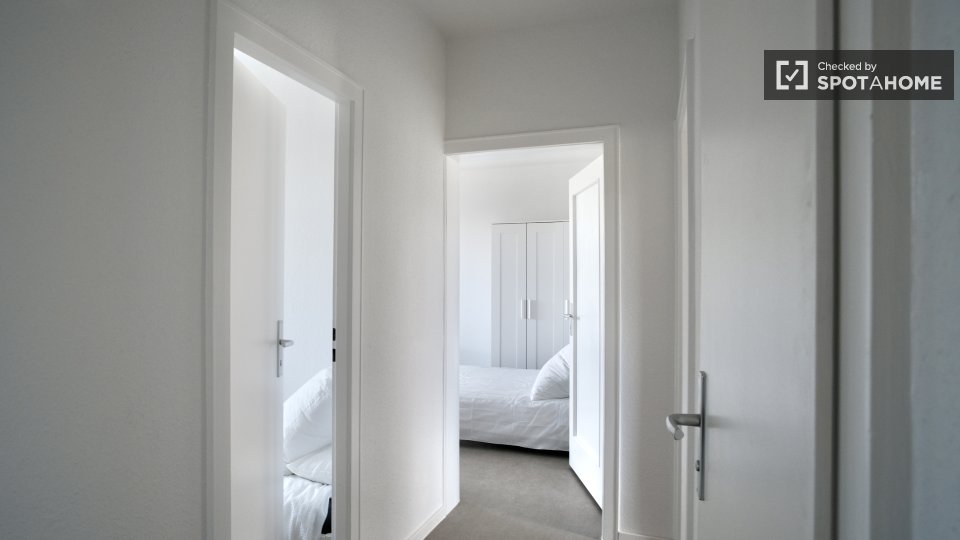 Room, Neltestraße, Berlin