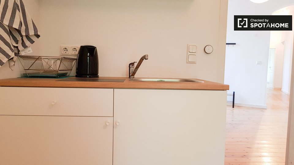 Room, Treskowallee, Berlin