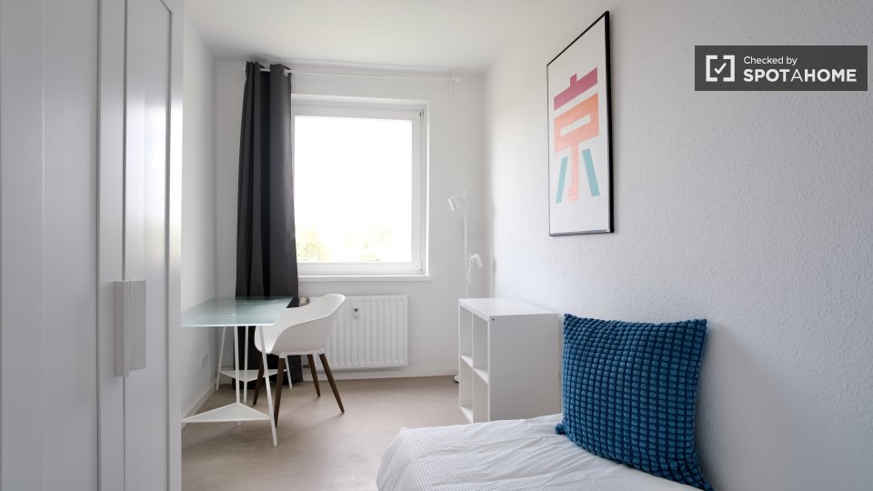 Room, Neltestraße, Berlin