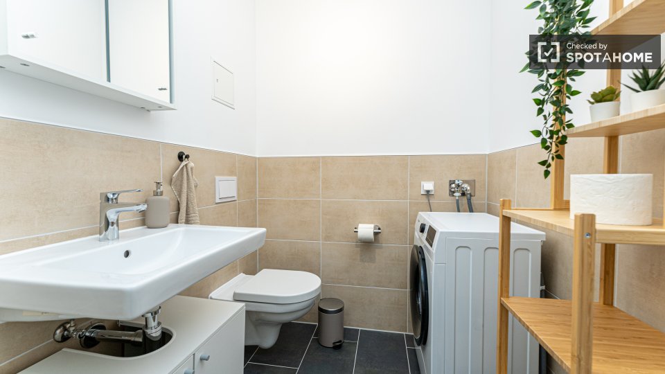 Room, Müllerstraße, Berlin