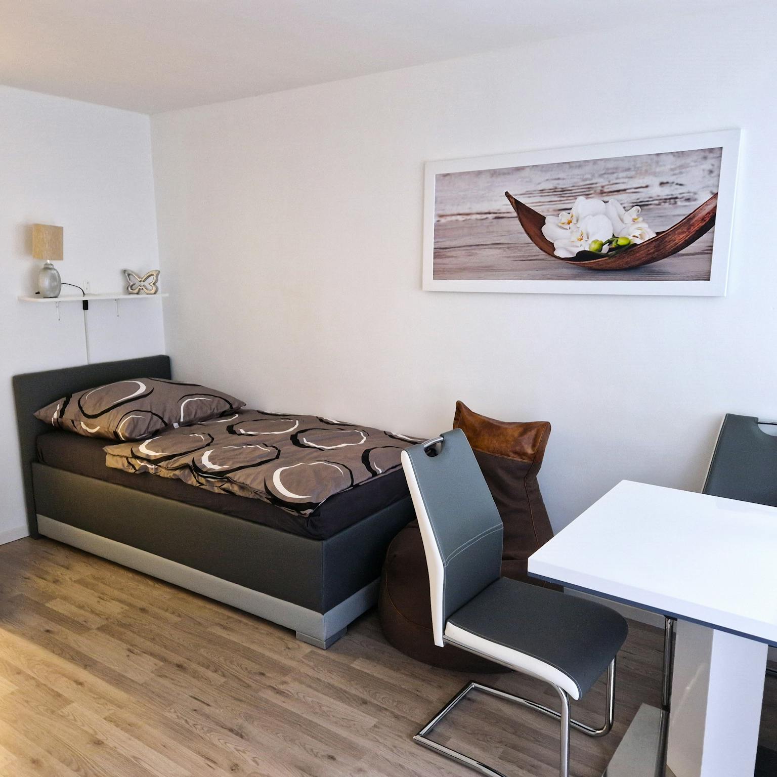 Apartment, Leonhard-Frank-Straße, Munich