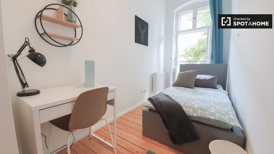 Room, MüllerstraßeA, Berlin