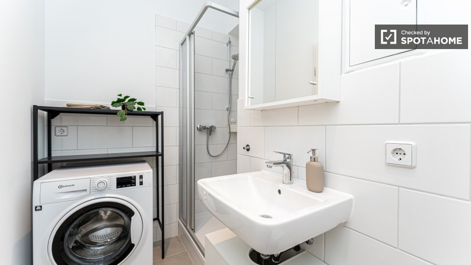 Room, Hoffmannstraße, Berlin