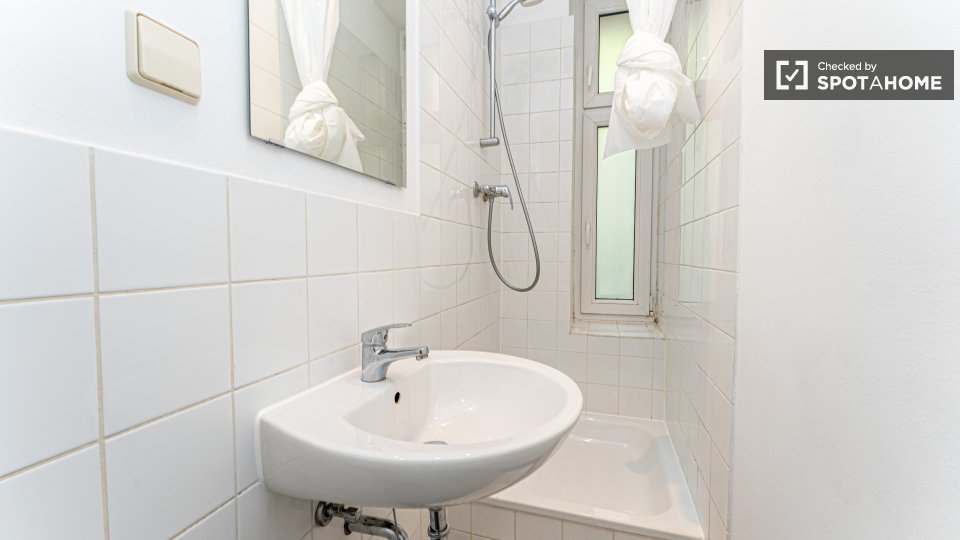 Room, Kottbusser Damm, Berlin