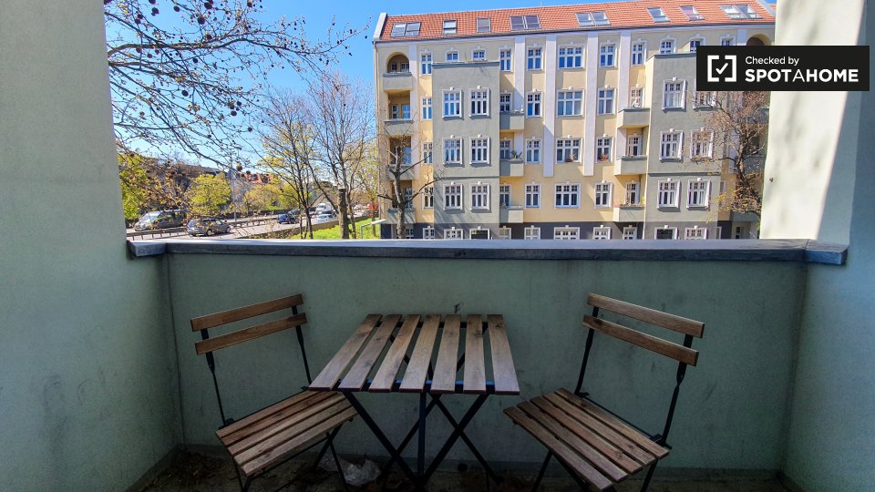 Room, Weimarische Str., Berlin