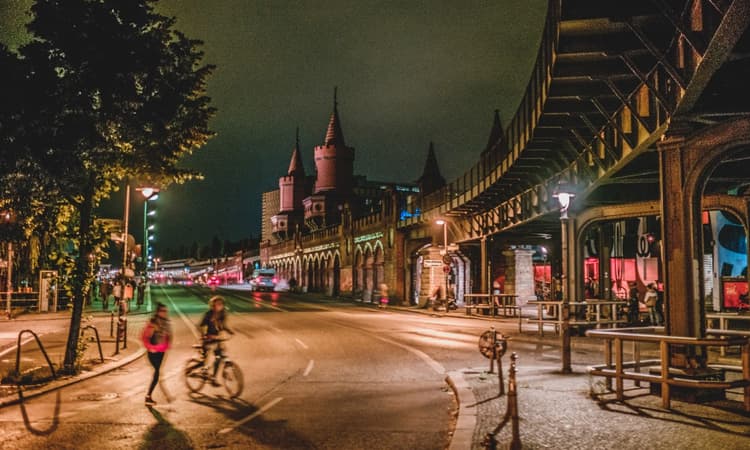 Bye-bye Berlin: Swiss ad tells Berliners to ditch their home for Zurich