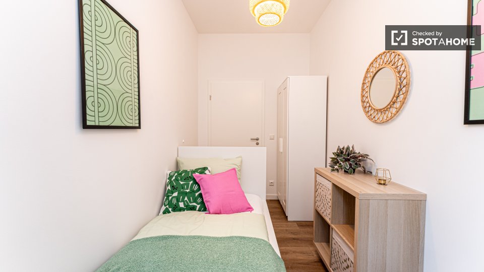 Room, Tabbertstraße, Berlin