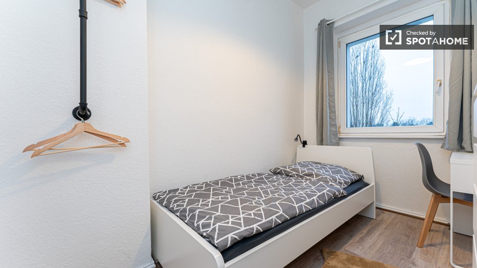 Room, Sterndamm, Berlin