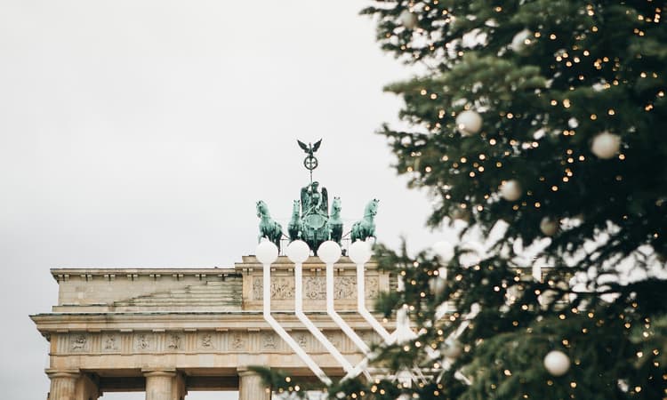 Climate activists cut off top of Berlin’s official Christmas tree