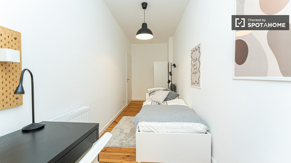 Room, Sonnenallee, Berlin