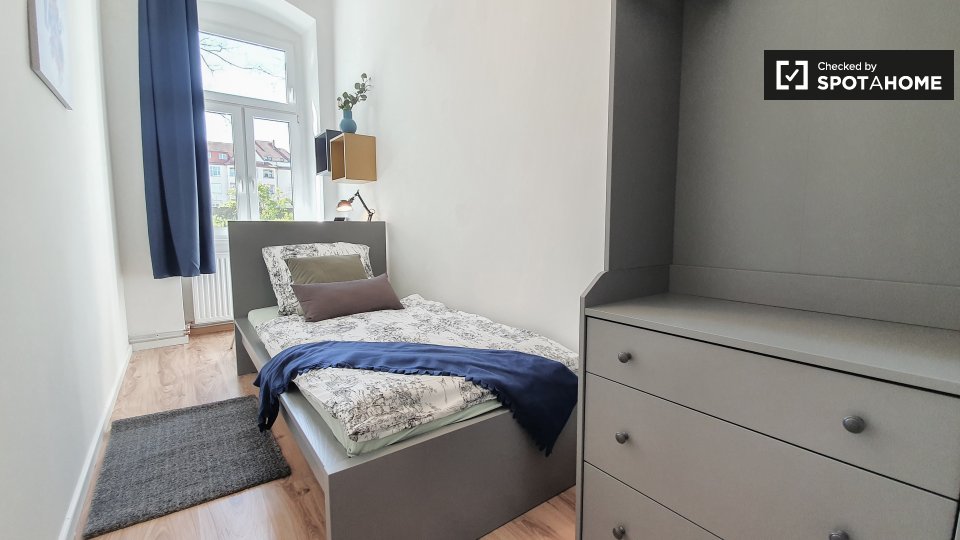Room, Weimarische Str., Berlin