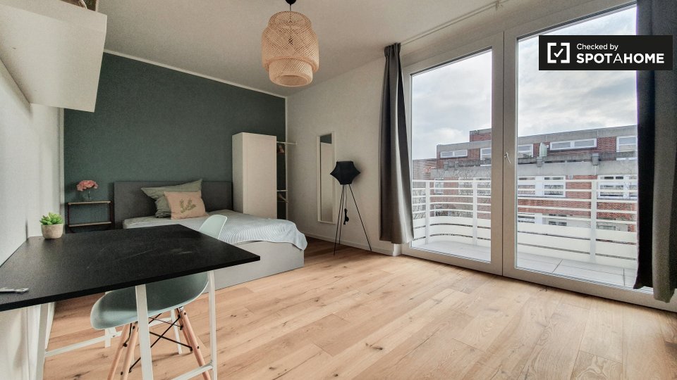Room, Nazarethkirchstraße, Berlin