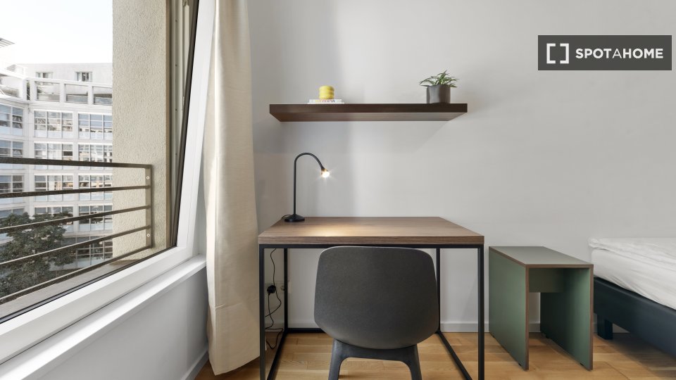Room, Friedrichstraße, Berlin