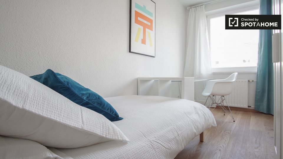 Room, Neltestraße, Berlin