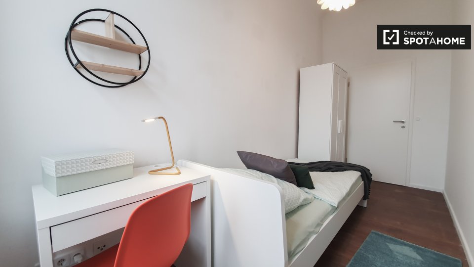 Room, Weimarische Str., Berlin