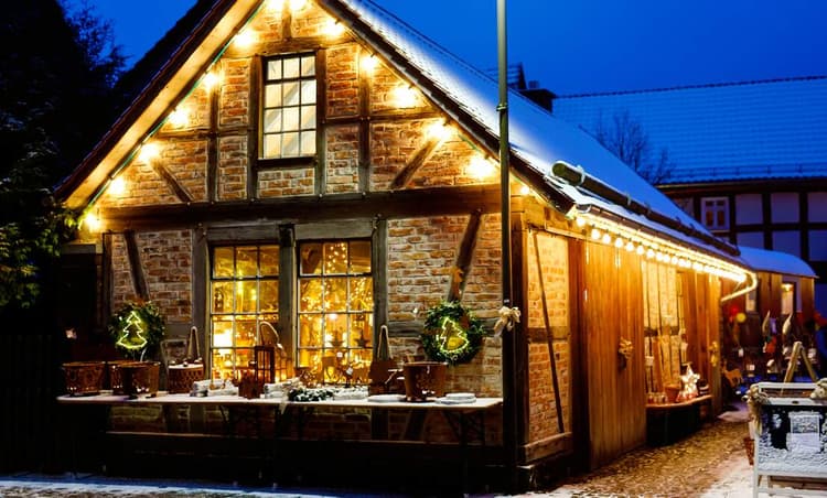 "Lighting orgies": DUH calls on Germany to abandon Christmas lights