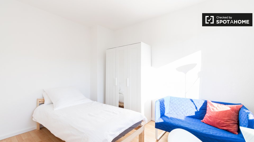 Room, Neltestraße, Berlin