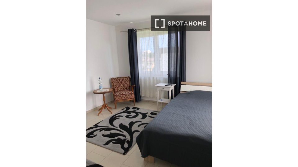 Room, Steinträgerweg, Berlin