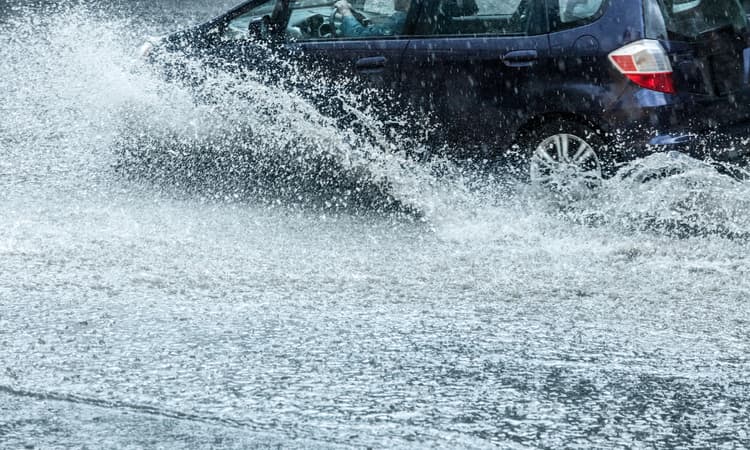 Floods, evacuations and travel chaos as storm “Axel” batters Germany