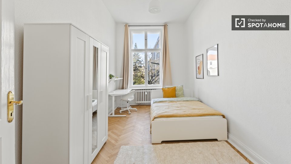 Room, Münchener Str., Berlin