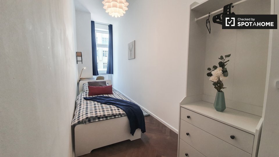 Room, Weimarische Str., Berlin