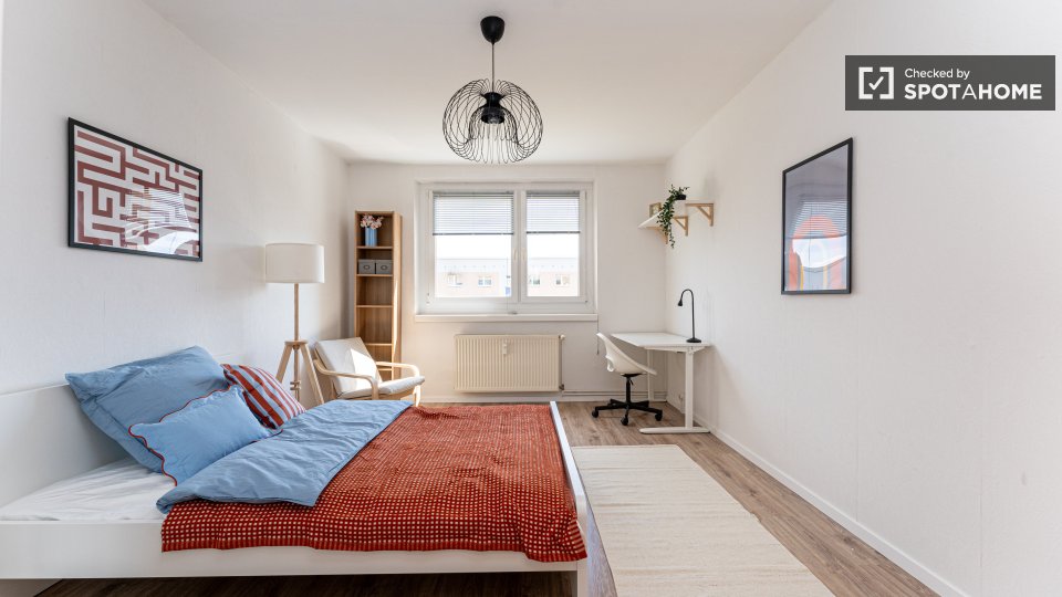 Room, Hubertusdamm, Berlin