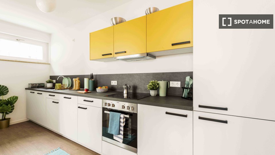 Room, Klara-Franke-Straße-28, Berlin