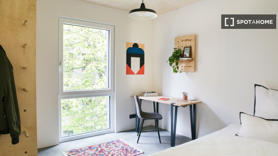 Room, Stromstraße, Berlin