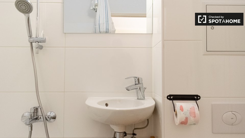 Room, Graefestraße, Berlin