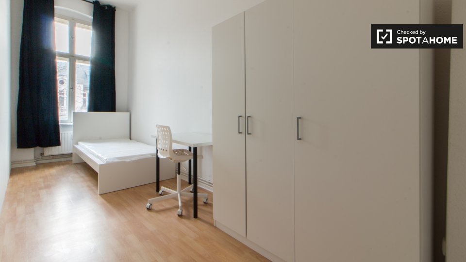 Room, Rheinstraße, Berlin