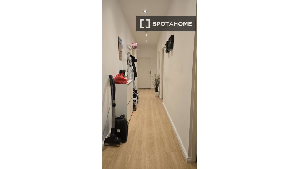 Room, Tabbertstraße, Berlin