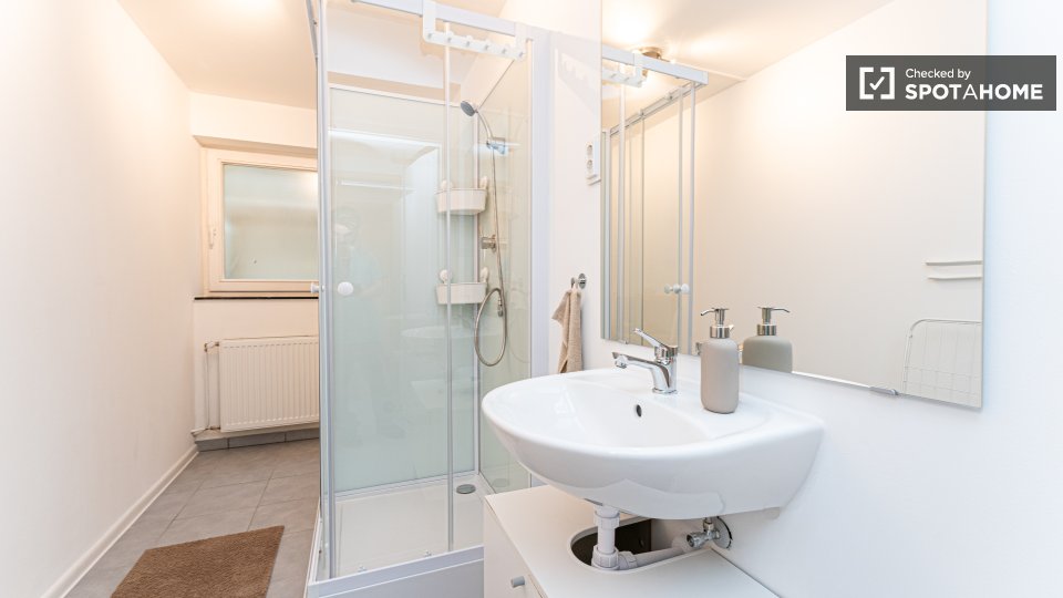 Room, Stromstraße, Berlin
