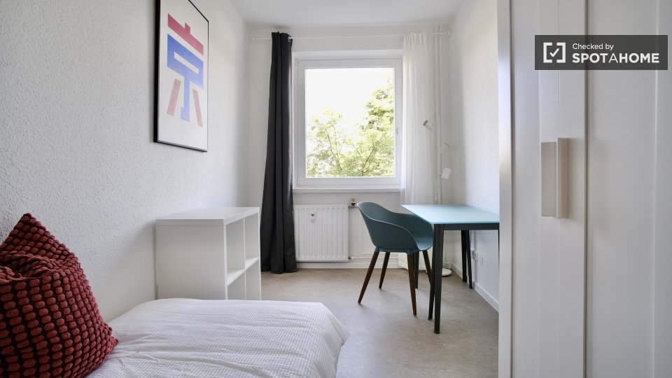 Room, Neltestraße, Berlin