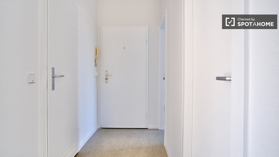 Room, Neltestraße, Berlin