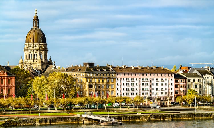 Several German states introduce internal travel restrictions