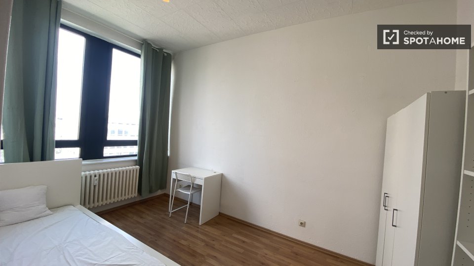 Room, Bismarckstraße, Berlin