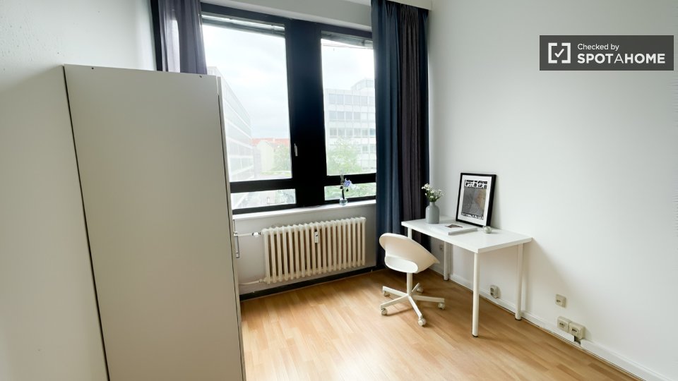 Room, Bismarckstraße, Berlin