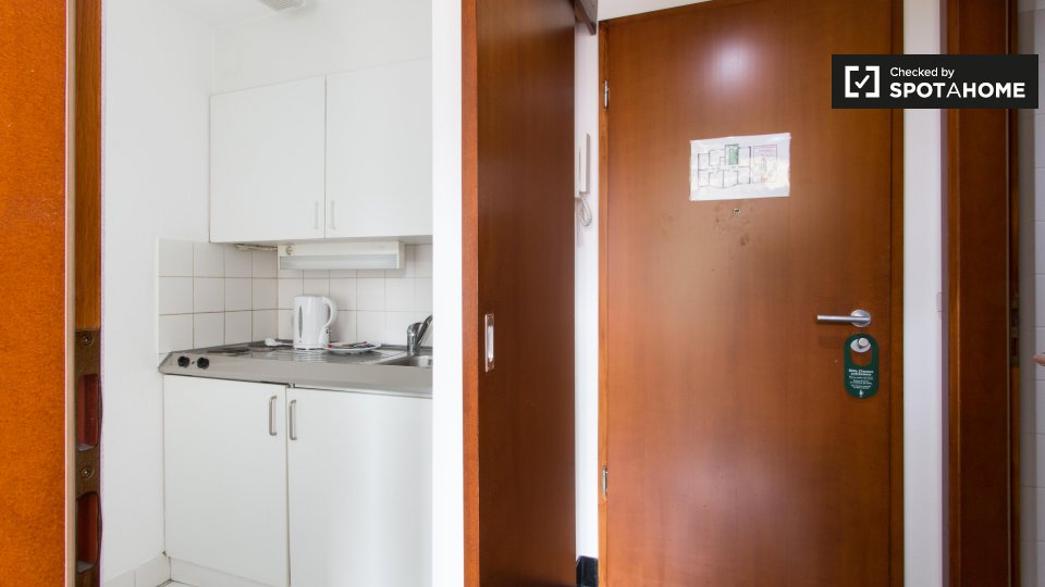 Apartment, Osnabrücker Str., Berlin