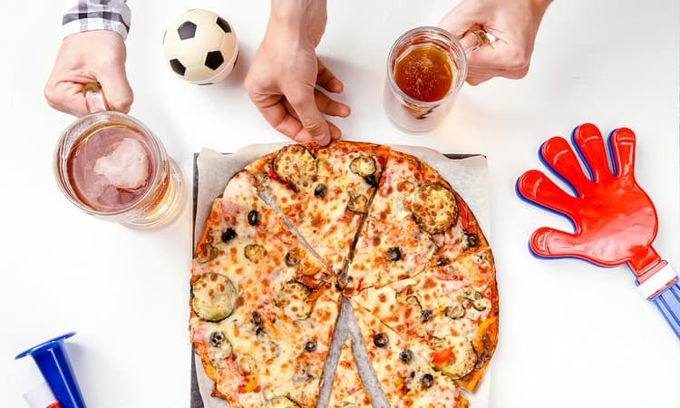Pizzeria avoids legal battle with UEFA over "Champignons League" pizza